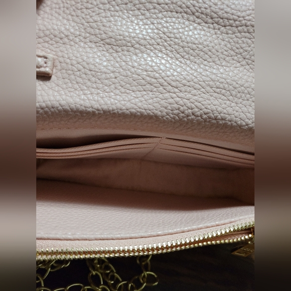 BCBG PARIS CROSSBODDY NWT - Picture 5 of 8